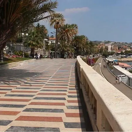 דירה Atena's House